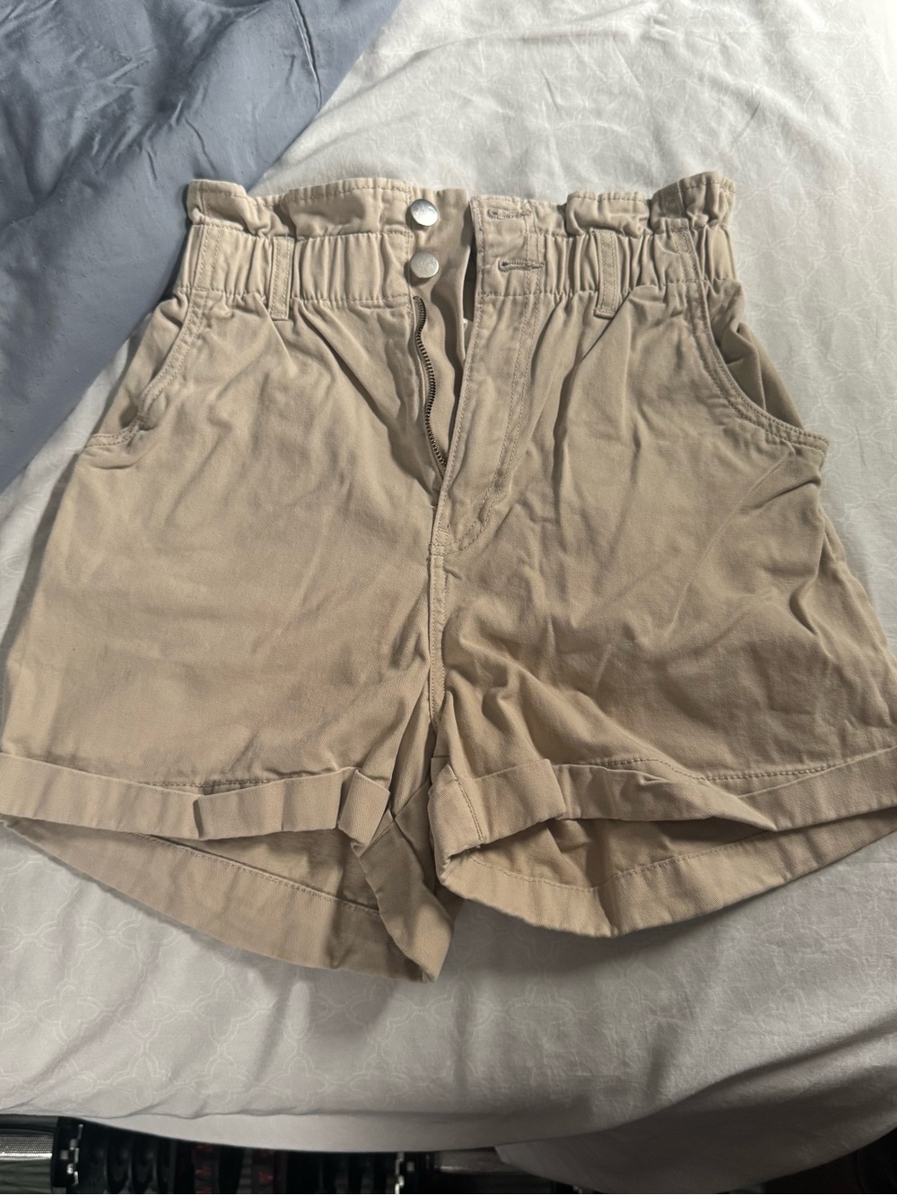 H&M High-Waist Paperbag Shorts - Beige